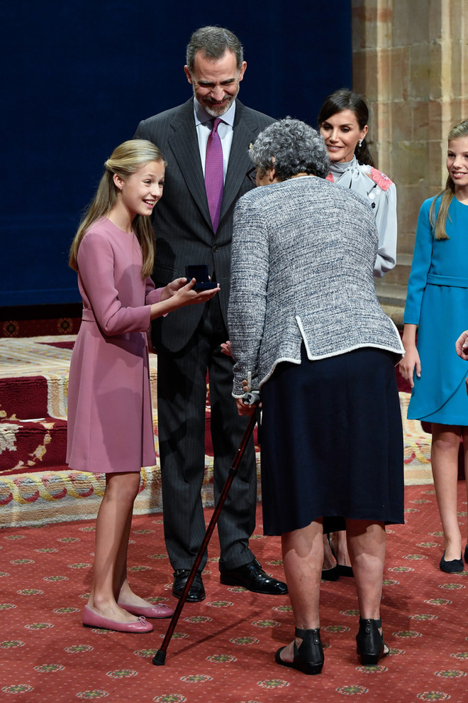 Nàng công chúa HOT nhất hiện nay: 15 tuổi đã nắm trong tay vận mệnh của đất nước, đánh bại con gái nhà Công nương Kate - Ảnh 3.