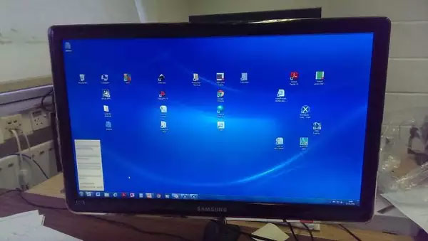 Đây là màn hình máy tính của sếp tôi và ông ý đã ngoài 60 tuổi