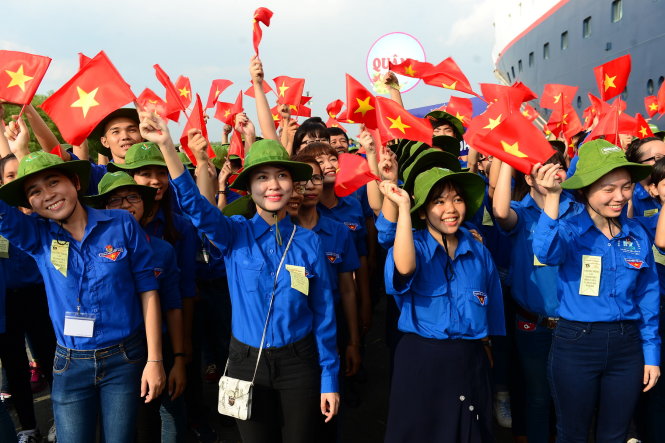 Đoàn thanh niên cộng sản Hồ Chí Minh tổ chức và hoạt động theo nguyên tắc nào?