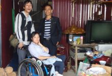 Viết đoạn văn giúp đỡ người khuyết tật bằng tiếng Anh