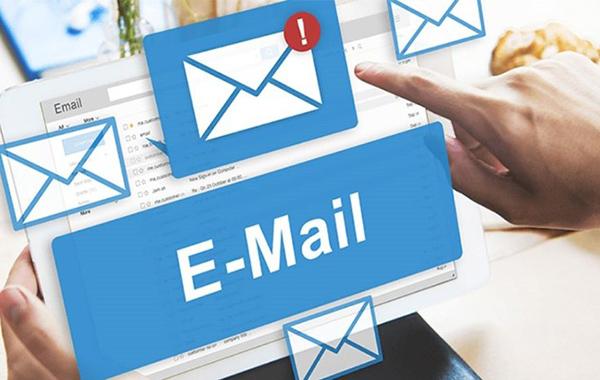 Vì sao email được sử dụng phổ biến hiện nay?