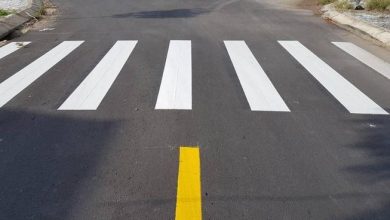 Luật Giao thông đường bộ quy định người điều khiển xe thô sơ, xe cơ giới và xe máy chuyên dùng phải đi như thế nào trên đường một chiều có vạch kẻ phân làn đường?