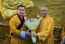 Naro Banchen Rinpoche là ai?