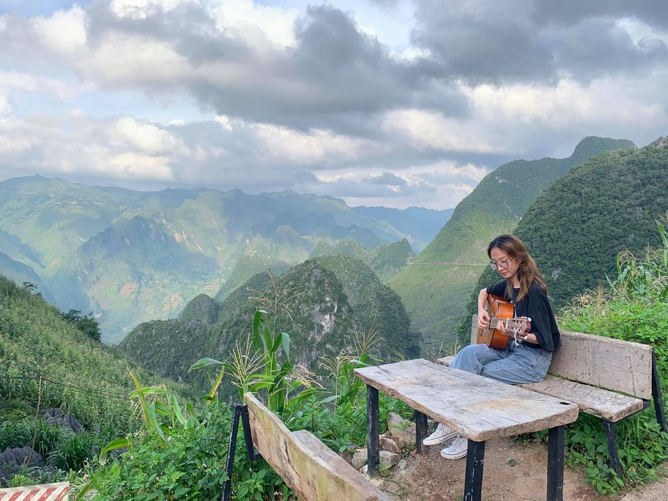 Quán cafe A Páo săn mây, ngắm núi khi du lịch Hà Giang