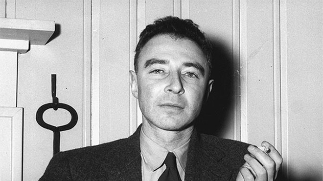 Những điều đen tối trong cuộc đời của Oppenheimer